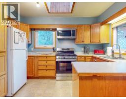 4678 Ontario Ave, Powell River, BC V8A5L6 Photo 13