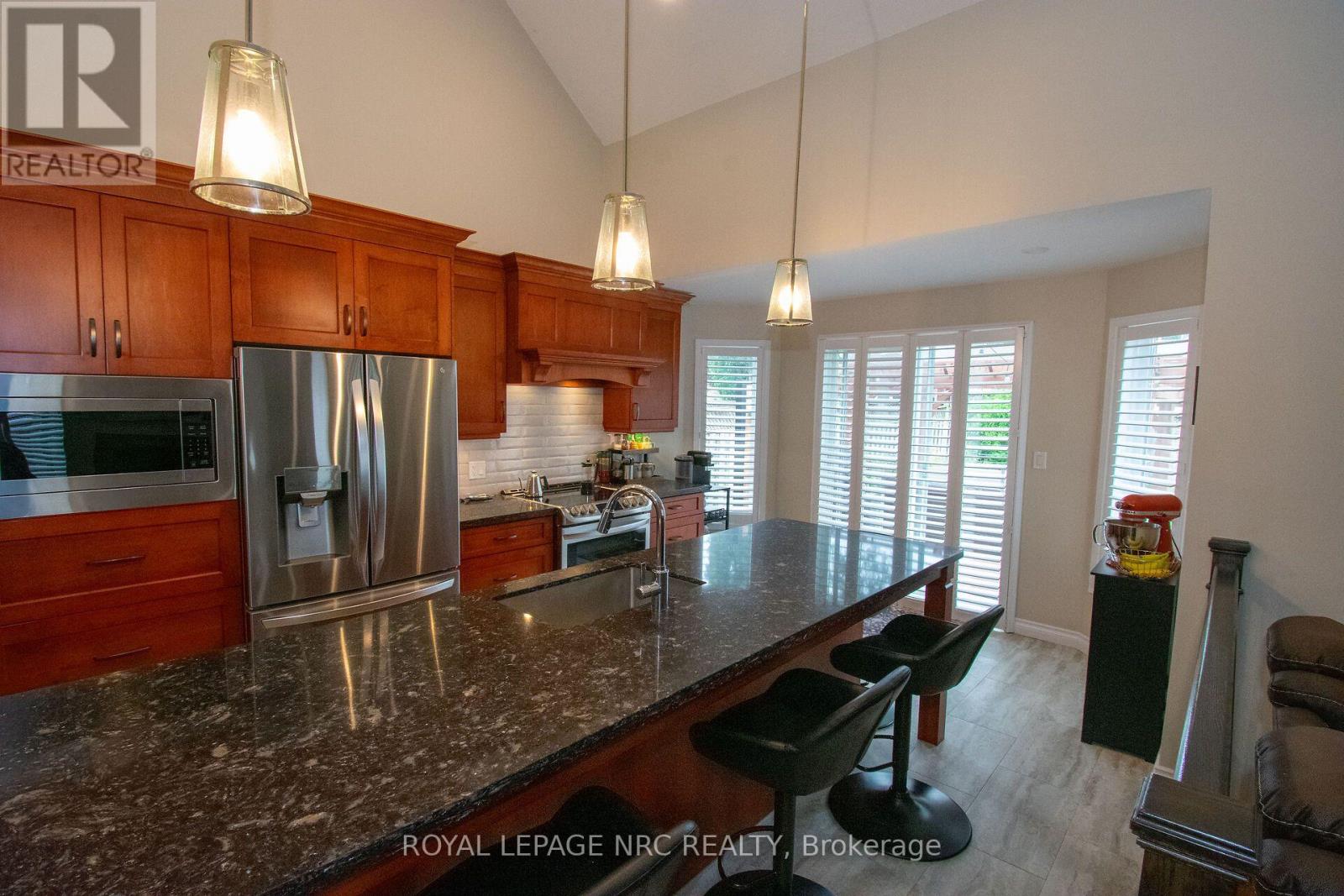 29 FARRIS AVENUE - 16