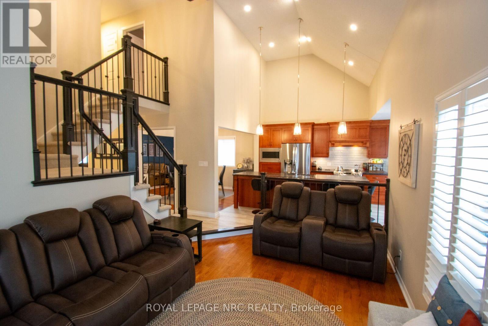 29 FARRIS AVENUE - 26