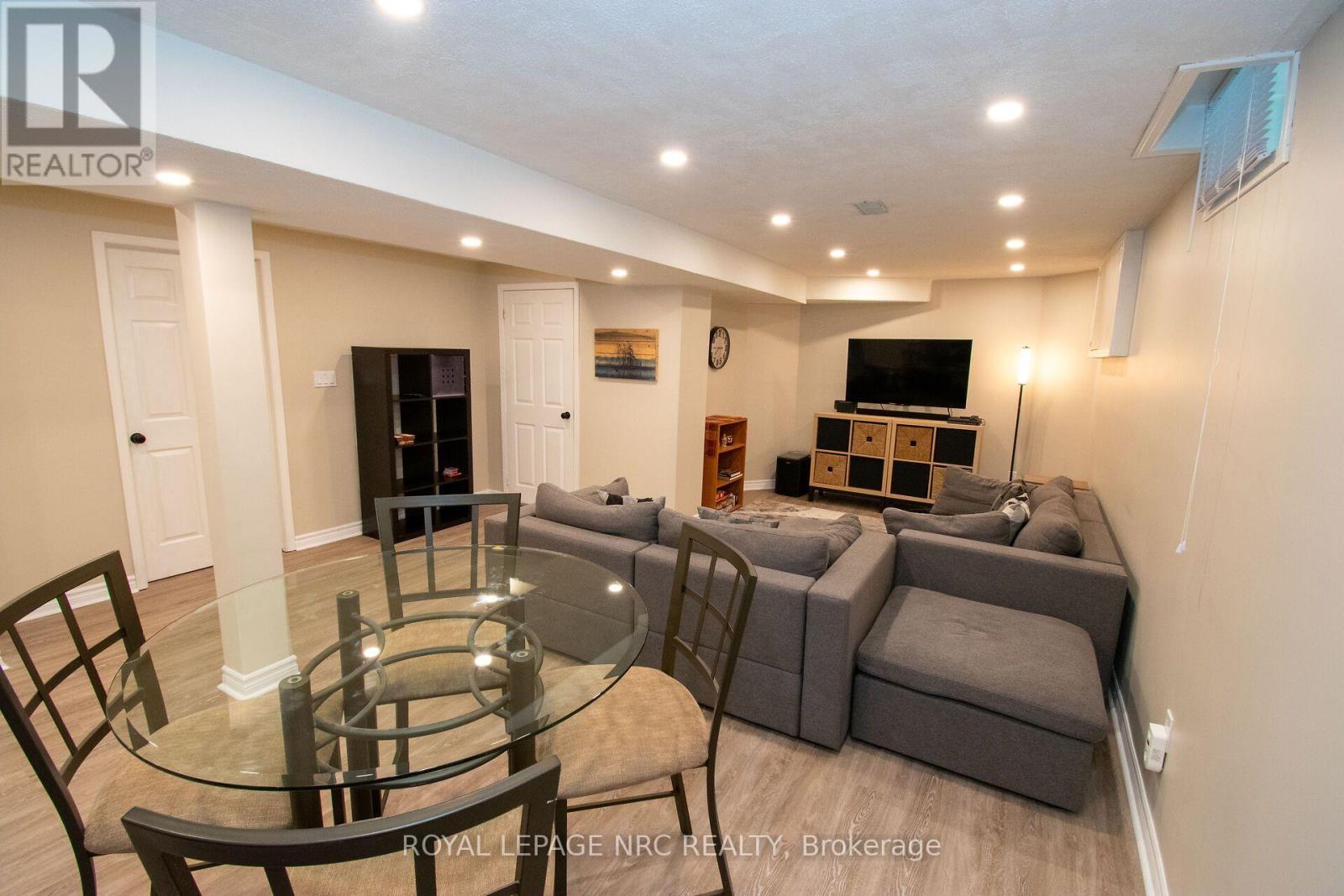 29 FARRIS AVENUE - Image 42