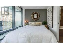 1605 - 5 St Joseph Street, Toronto, ON M4Y0B6 Photo 7