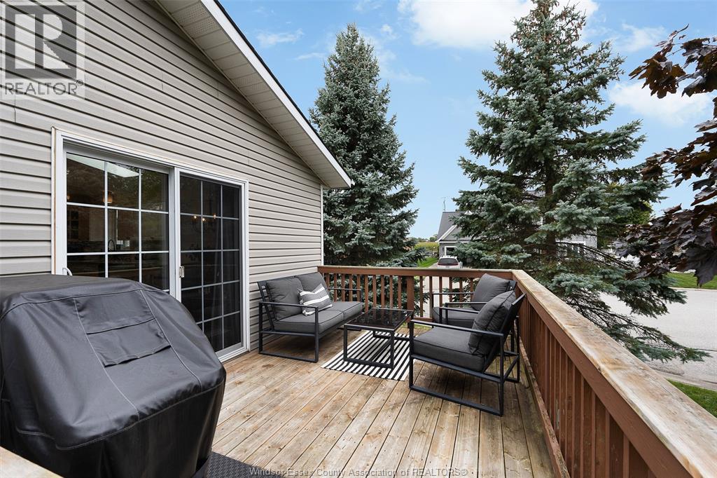 856 LAWNDALE - Image 26