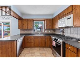 4pc Bathroom - 851 County Rd 31, St  Joachim, ON N8L1L7 Photo 8