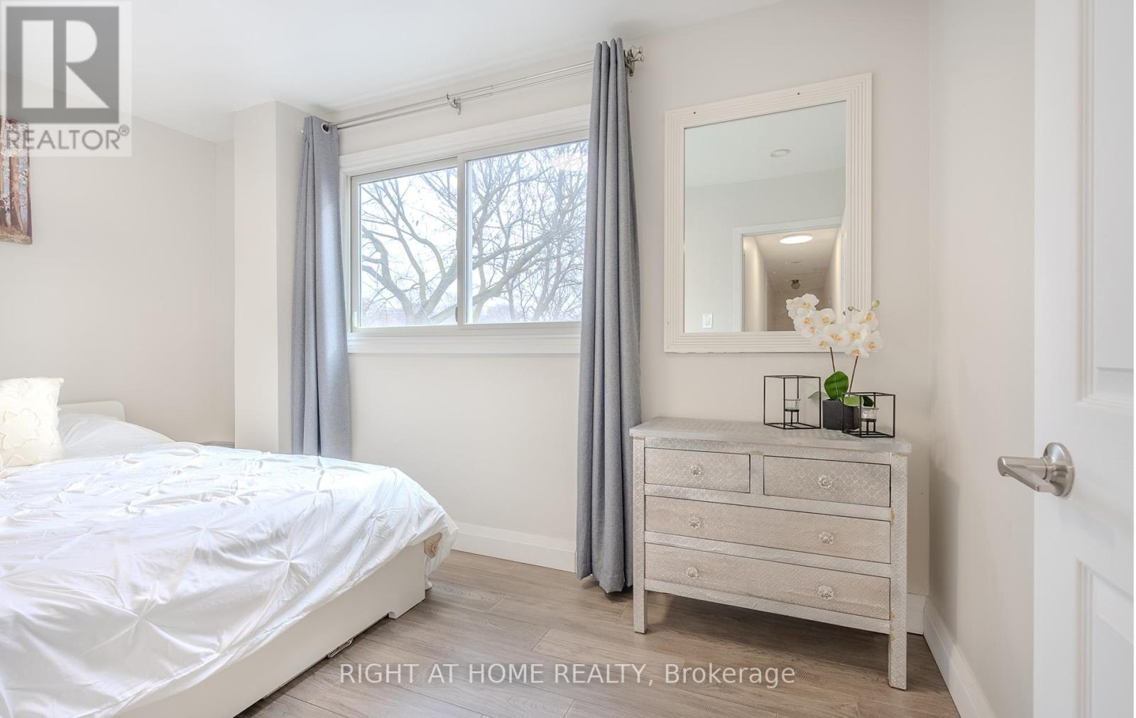 15 HAMSTEAD AVENUE - 25