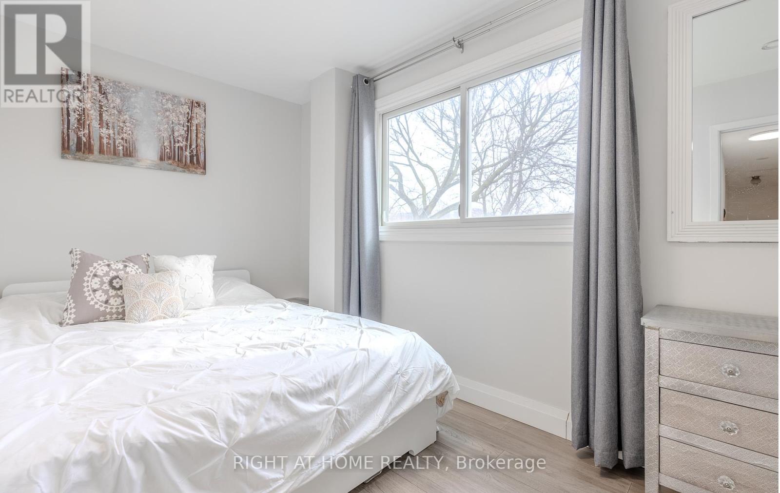 15 HAMSTEAD AVENUE - 27