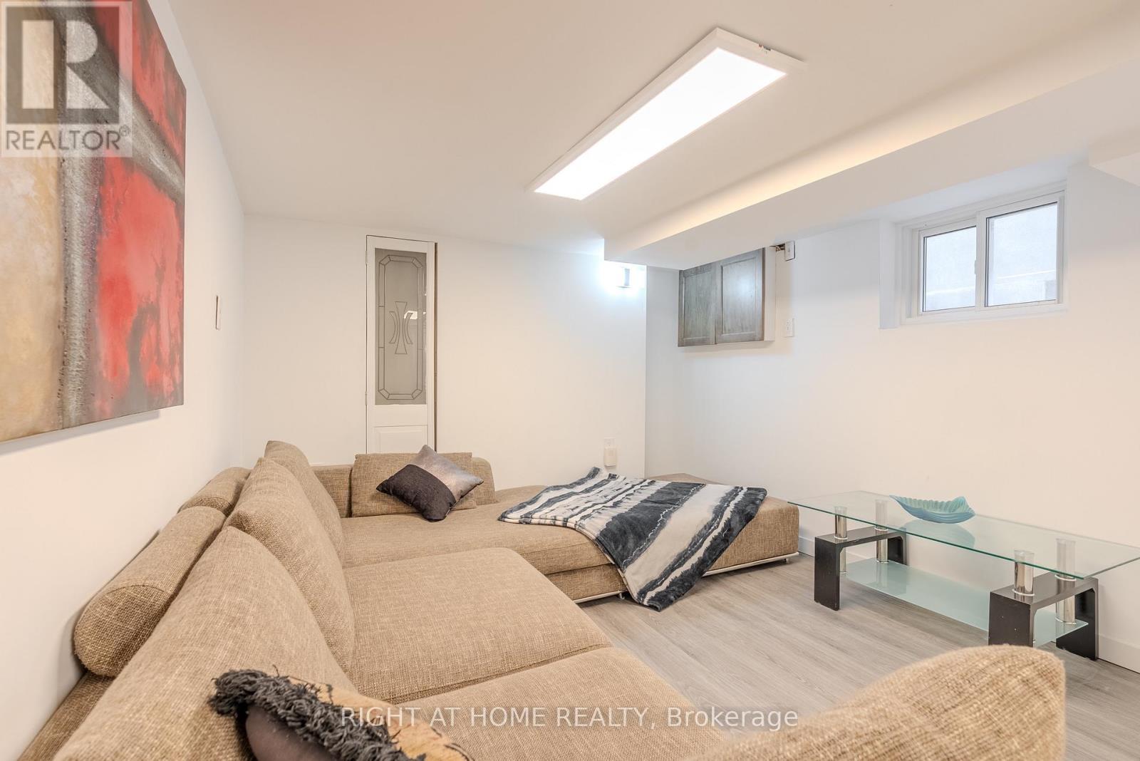 15 HAMSTEAD AVENUE - 39