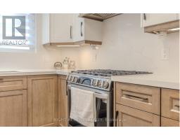 15 Hamstead Avenue, Toronto, ON M4C2S3 Photo 14
