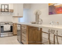 15 Hamstead Avenue, Toronto, ON M4C2S3 Photo 17