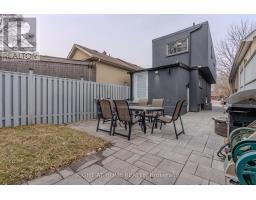 15 Hamstead Avenue, Toronto, ON M4C2S3 Photo 31