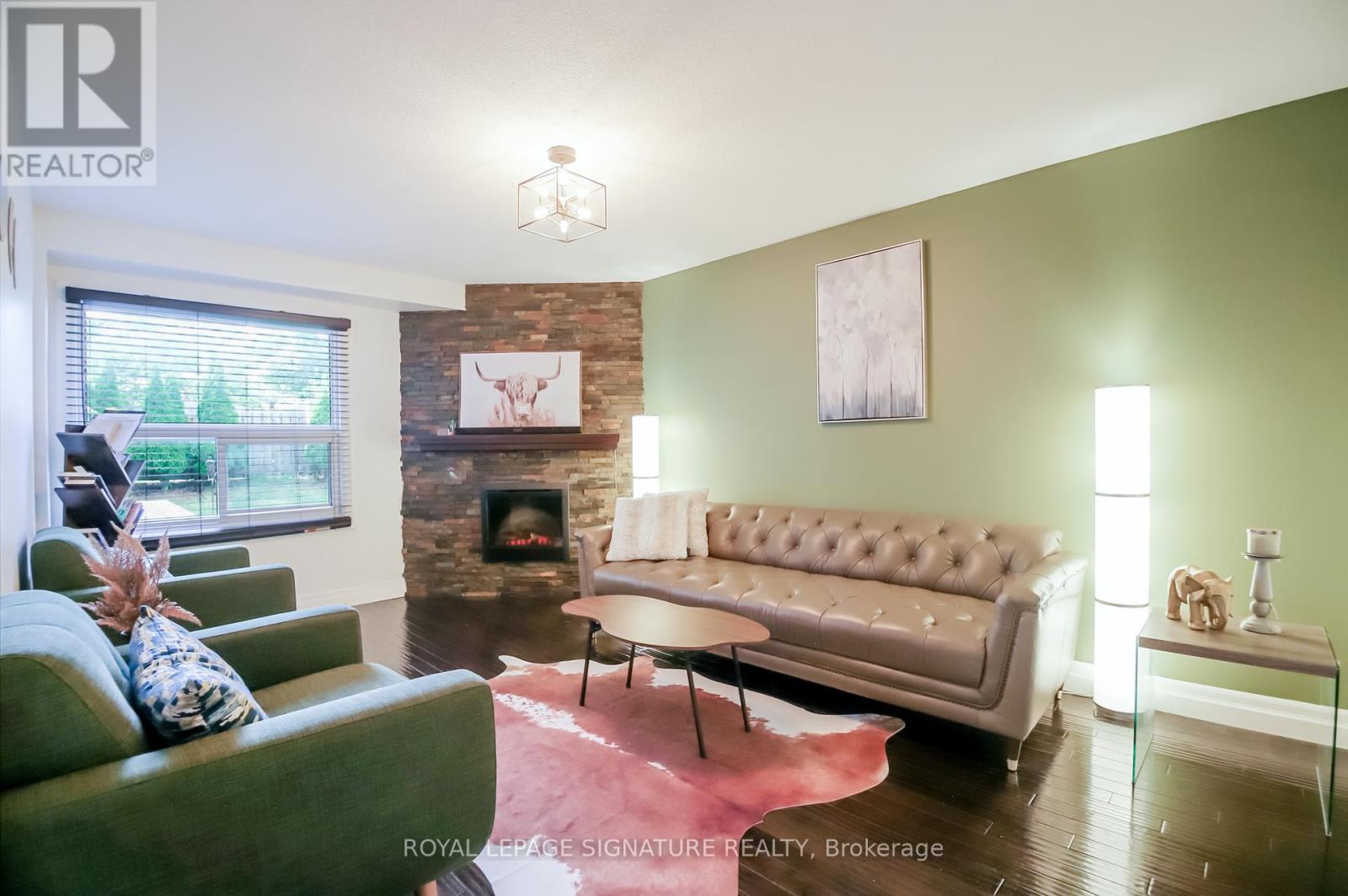 4 UPLAND DRIVE - 15