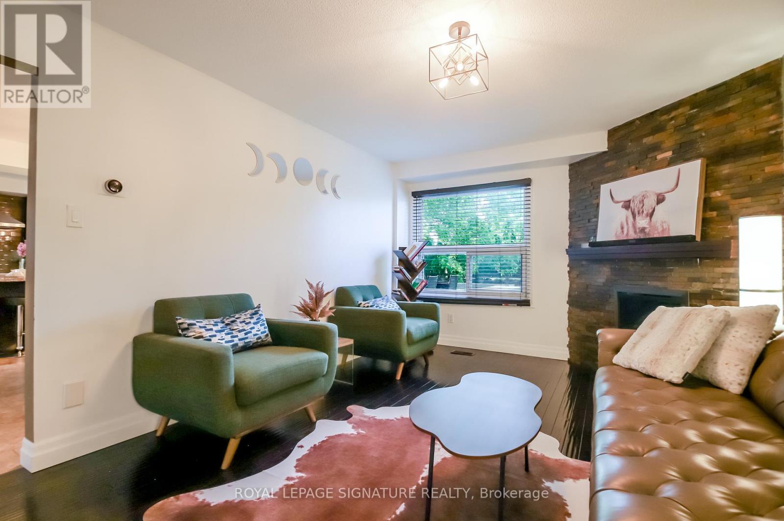 4 UPLAND DRIVE - 16