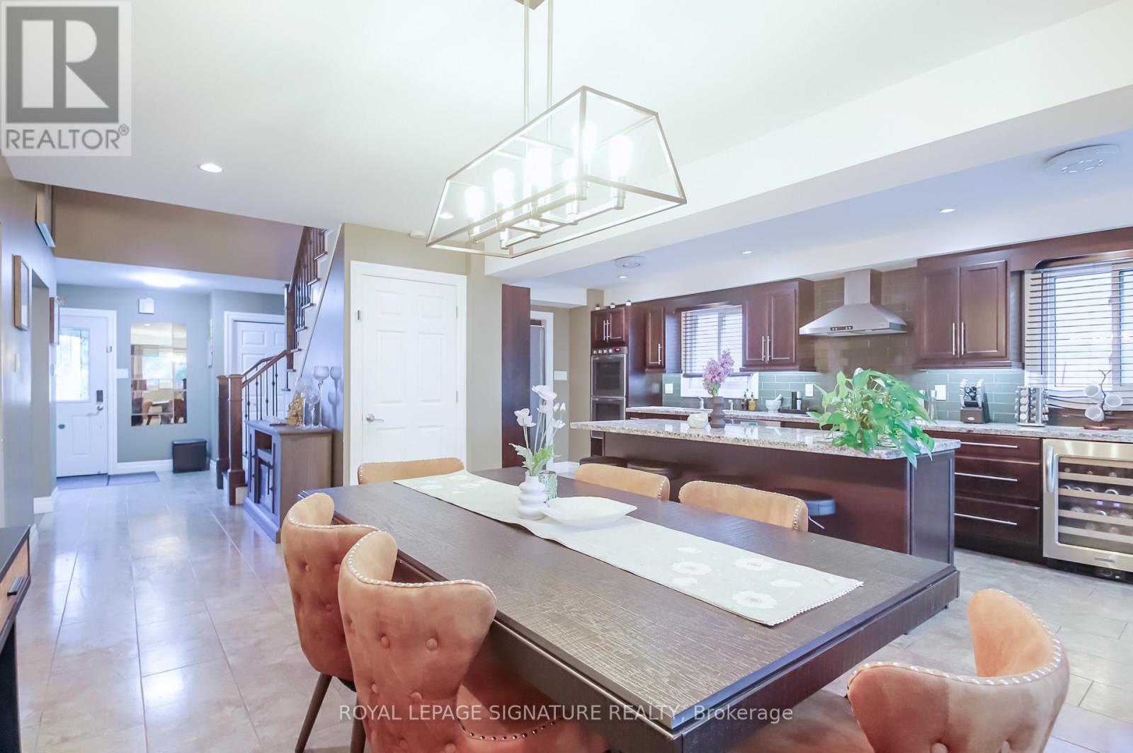 4 UPLAND DRIVE - 20
