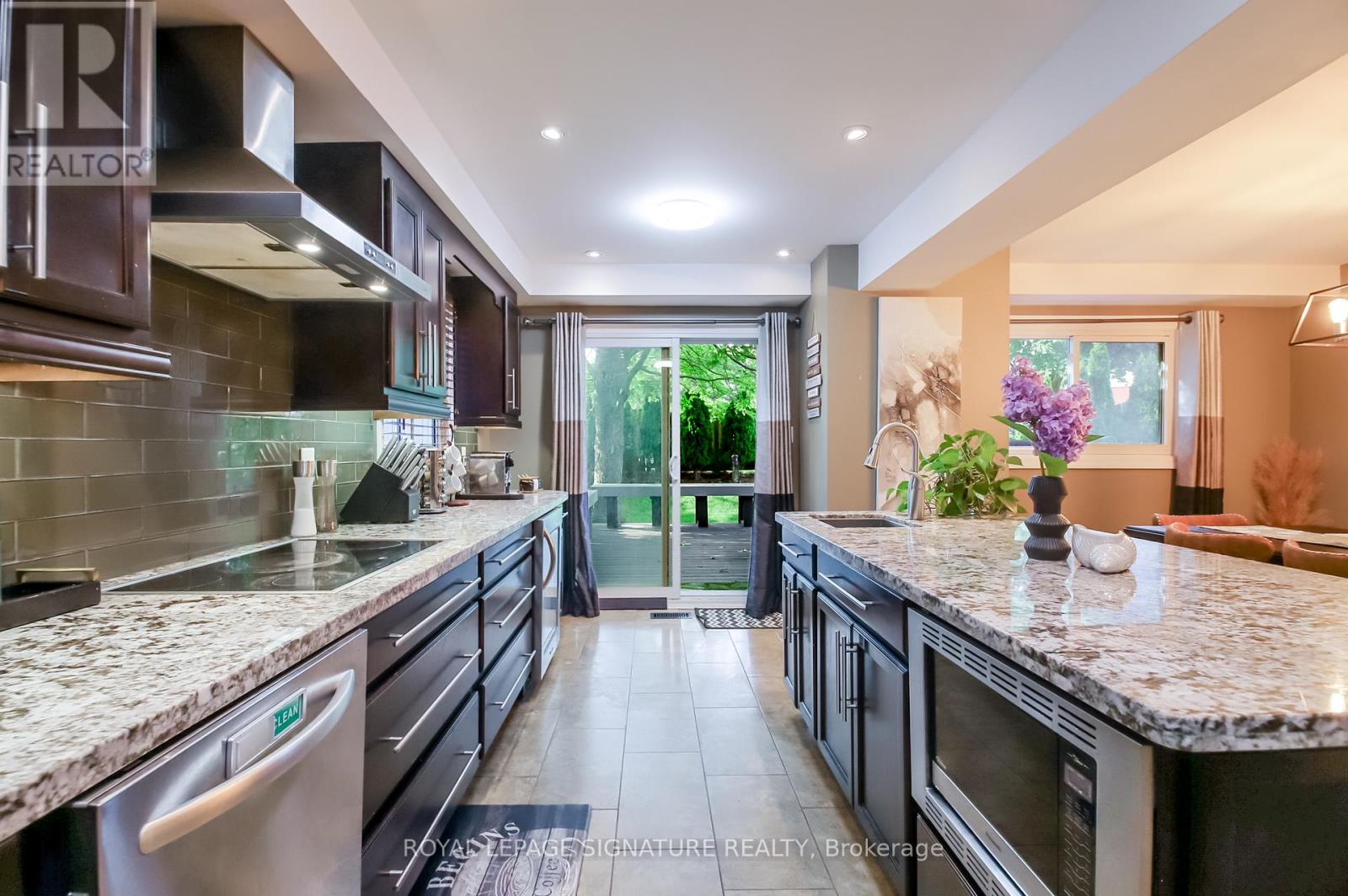 4 UPLAND DRIVE - 23