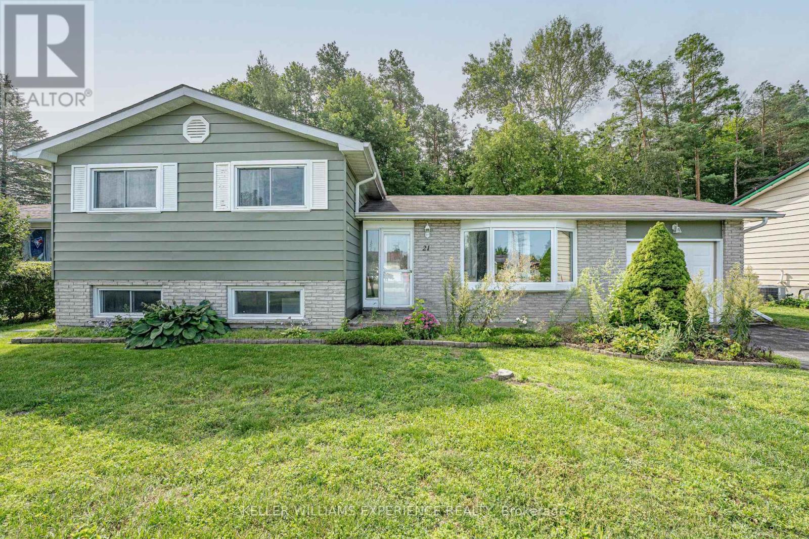 21 ASHBURTON CRESCENT - 6