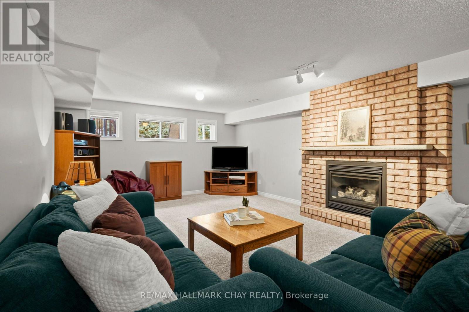 22 BRIAR GATE WAY - Image 32