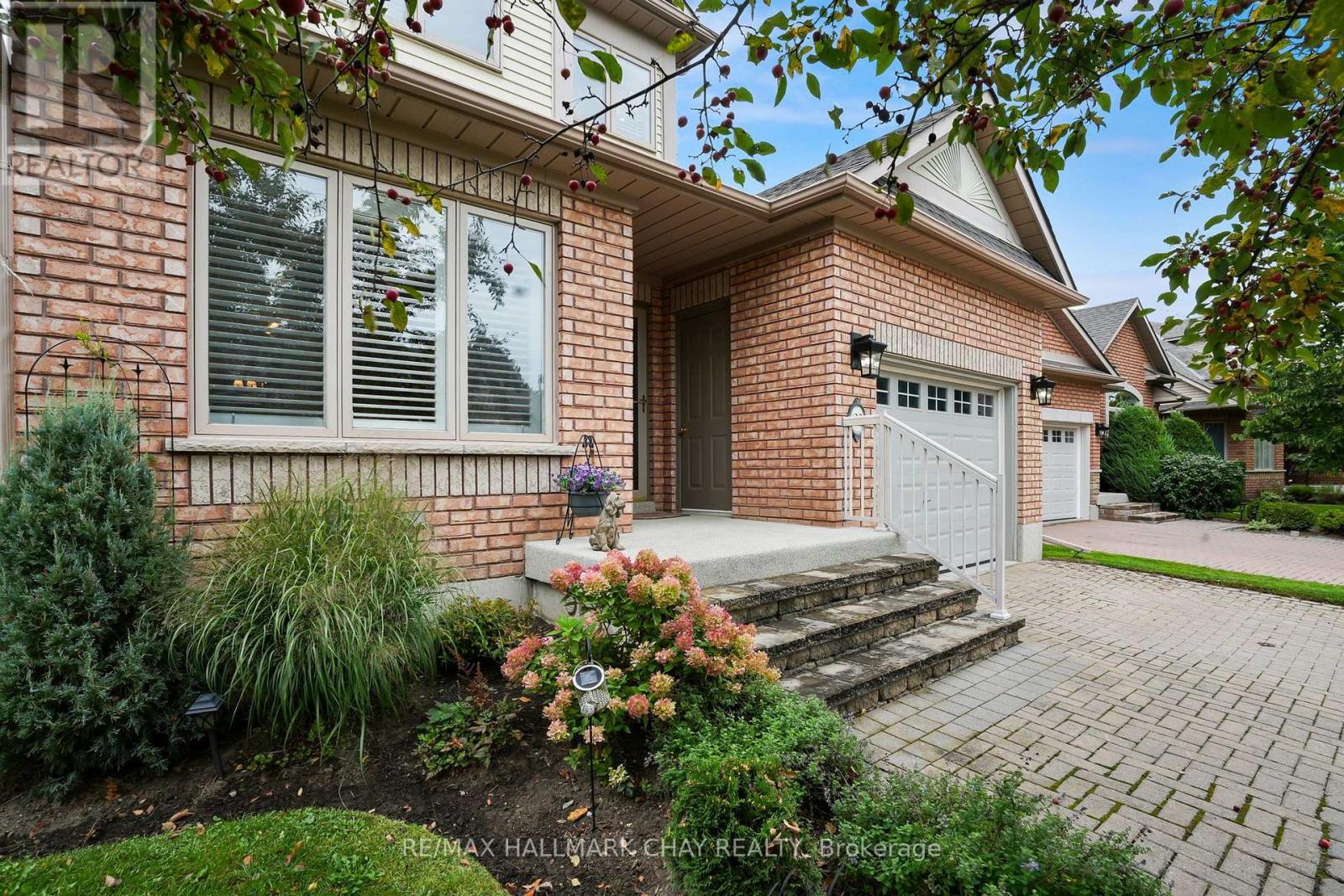 22 BRIAR GATE WAY - Image 4