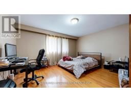 9747 Bathurst Street, Richmond Hill, ON L4C3X5 Photo 12