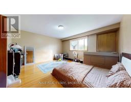 9747 Bathurst Street, Richmond Hill, ON L4C3X5 Photo 13