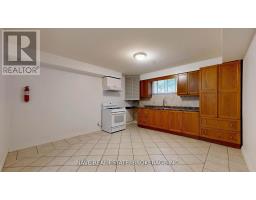 9747 Bathurst Street, Richmond Hill, ON L4C3X5 Photo 28