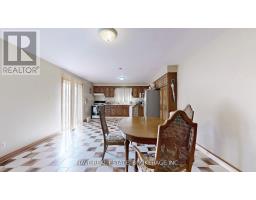 9747 Bathurst Street, Richmond Hill, ON L4C3X5 Photo 8