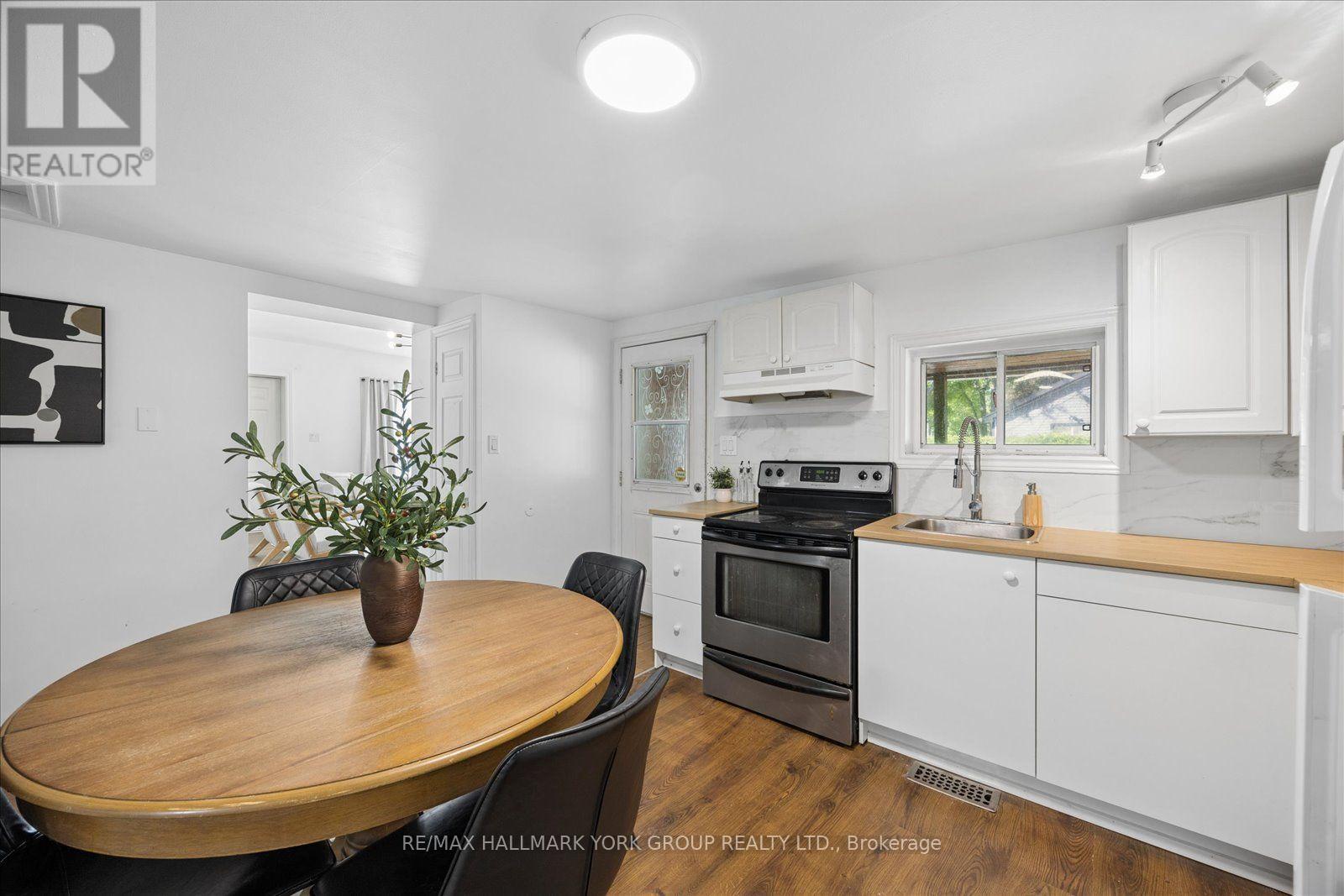 28 ST JAMES STREET - 13