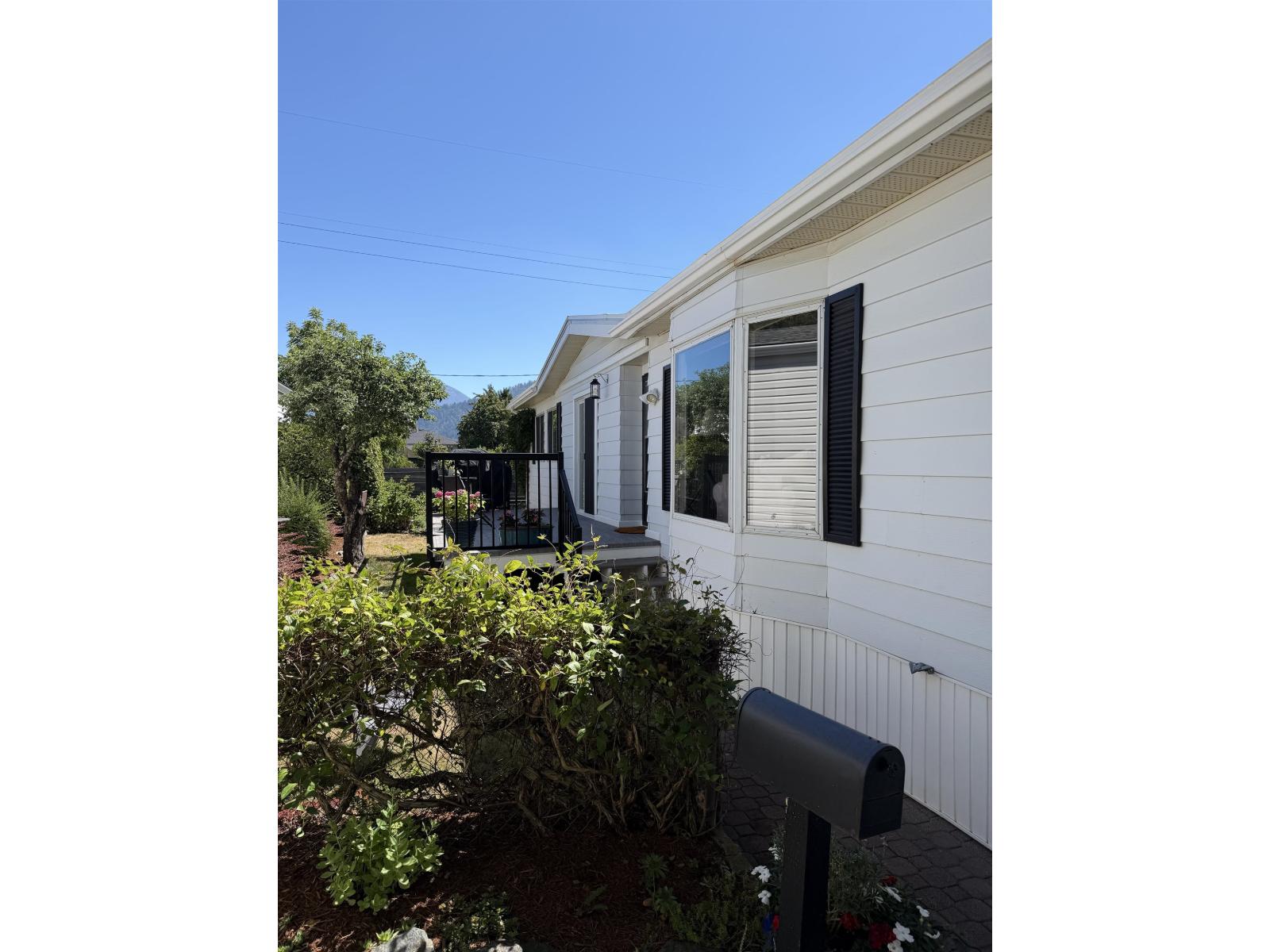 76 45640 WATSON ROAD, Garrison Crossing