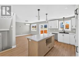 88 Trenton Drive thumbnail 3