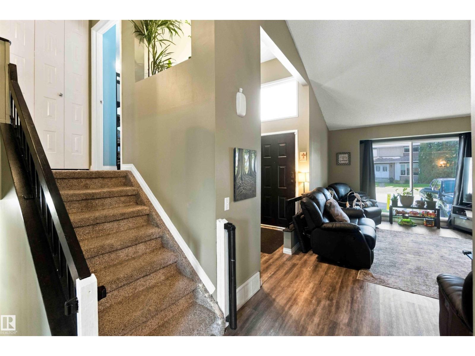 40 GREENWOOD DR - 11