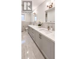65 Foch Avenue, Toronto, ON M8W3X5 Photo 16