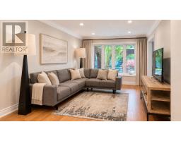 Kitchen - 65 Foch Avenue, Toronto, ON M8W3X5 Photo 7