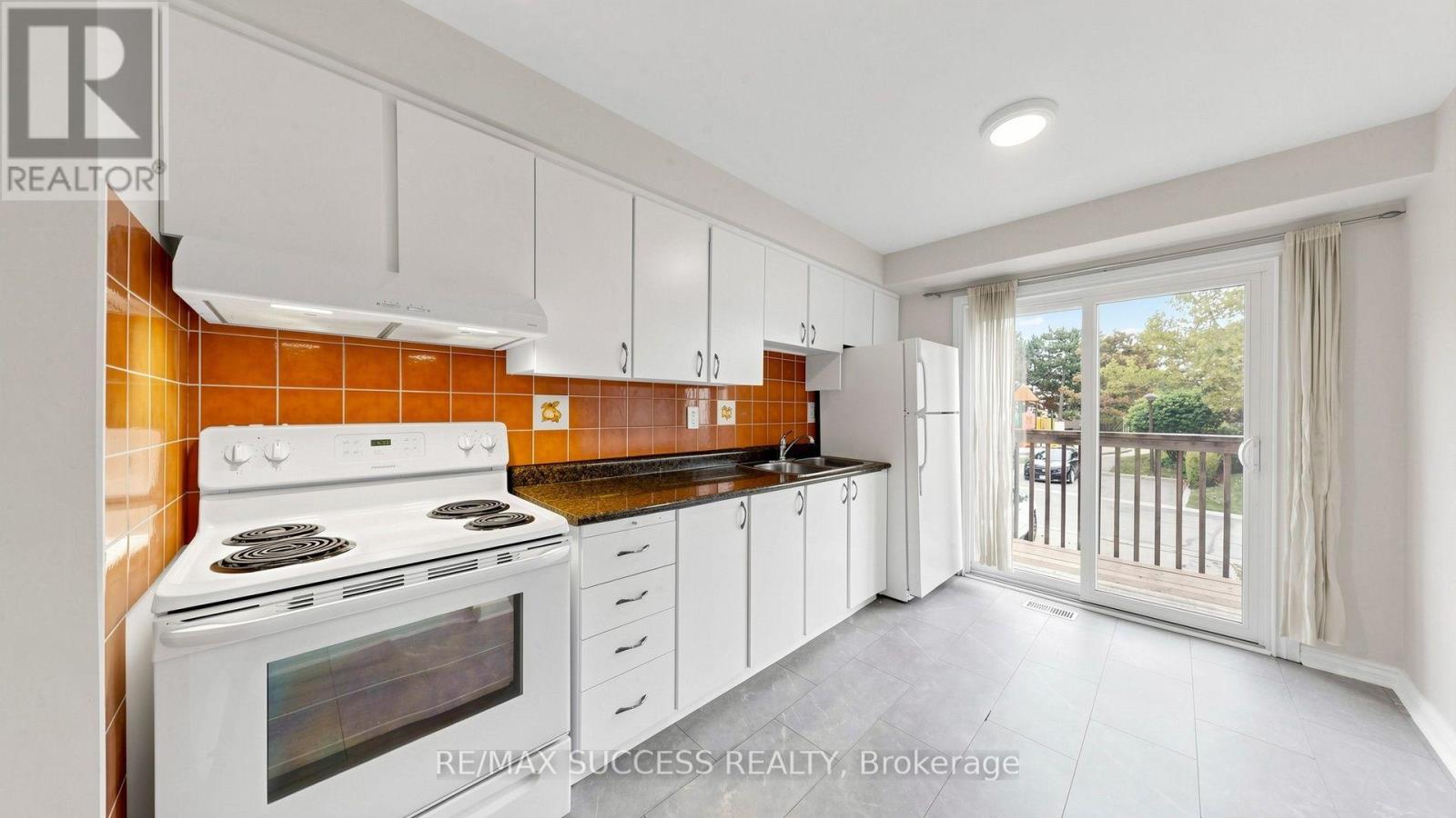 Photo of 44 - 5536 MONTEVIDEO ROAD