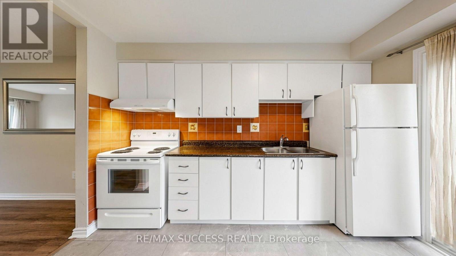 Photo of 44 - 5536 MONTEVIDEO ROAD