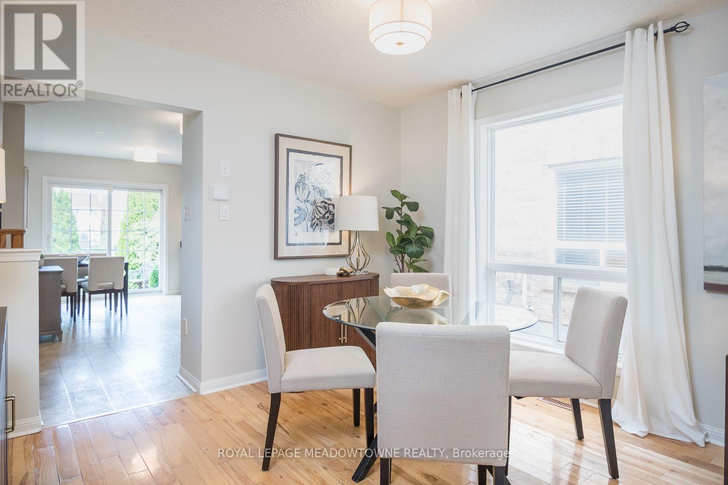 1147 RIDDELL CRESCENT - 11