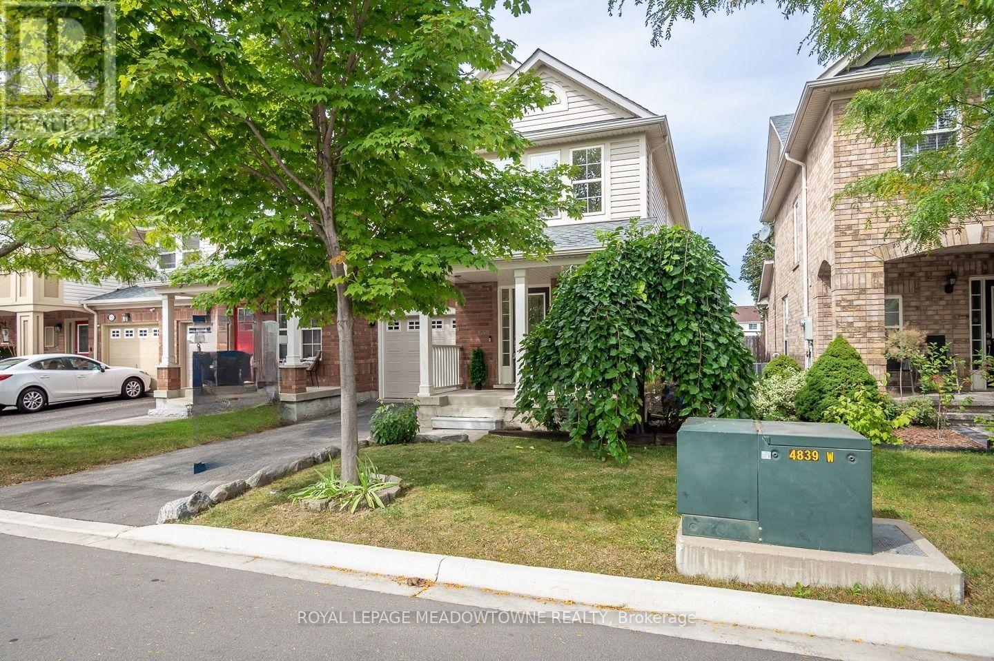 Photo of 1147 RIDDELL CRESCENT