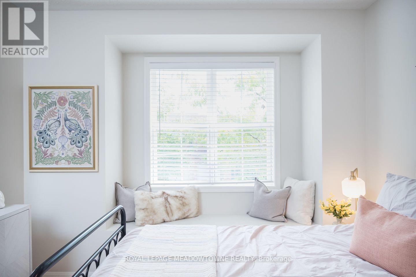 1147 RIDDELL CRESCENT - 28