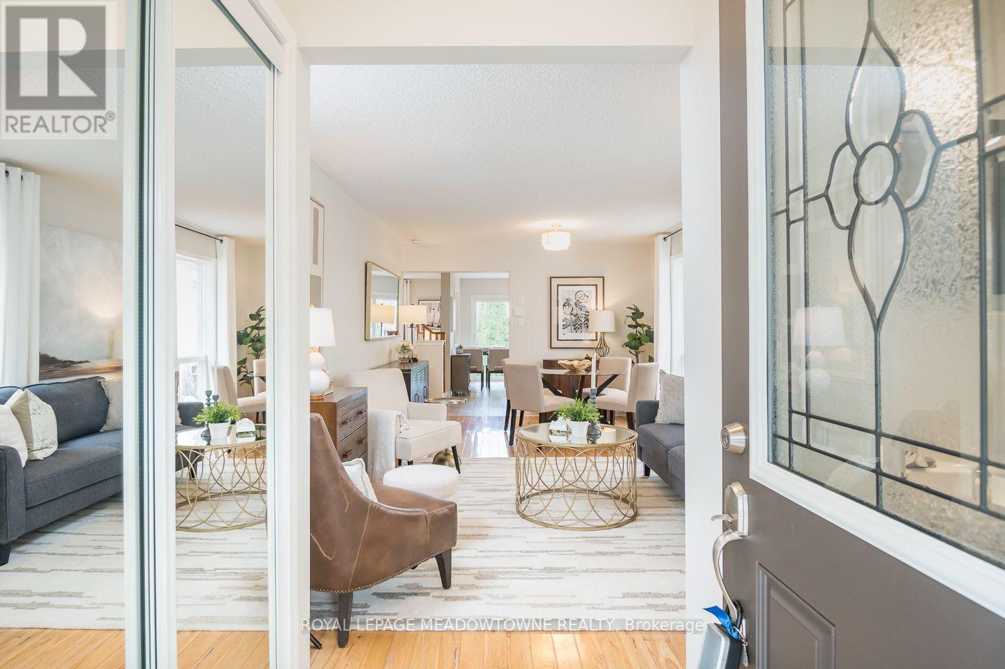 Photo of 1147 RIDDELL CRESCENT