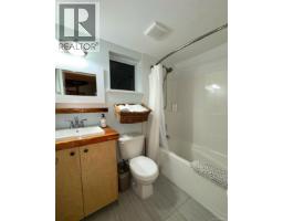 1024 Tyee Terr, Ucluelet, BC V0R3A0 Photo 12