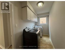 Bedroom 2 - 2034 Oxford Avenue, Oakville, ON L6H4K7 Photo 9