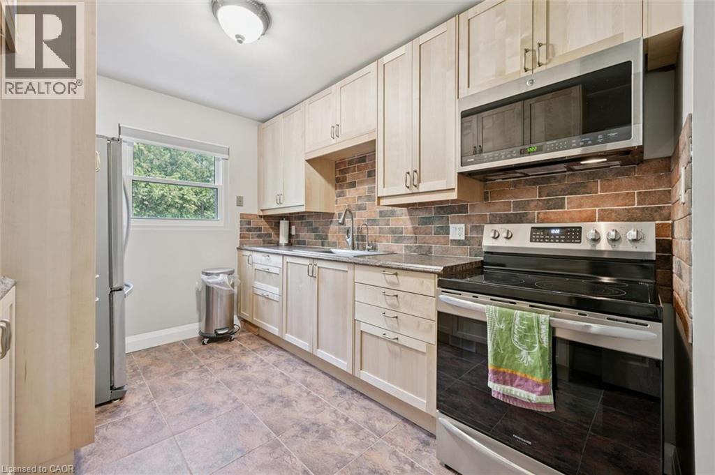 #B 657 ALBERT Street - Image 11