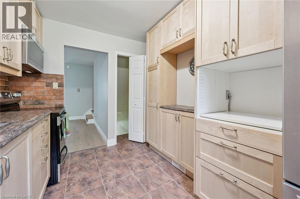 #B 657 ALBERT Street - 13