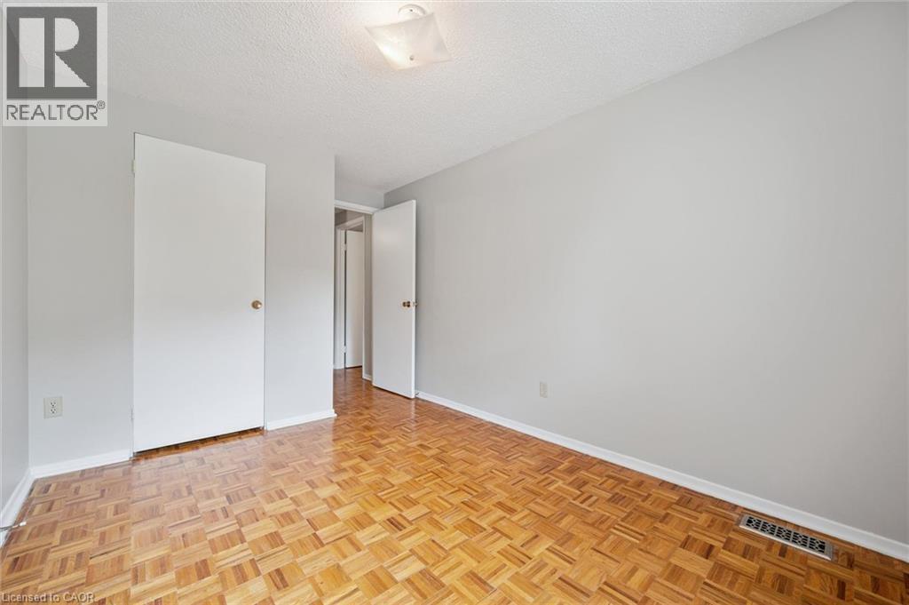 #B 657 ALBERT Street - 32