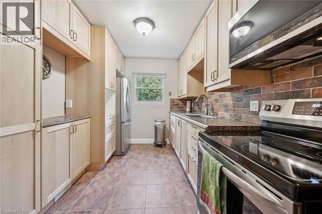 #B 657 ALBERT Street - 10