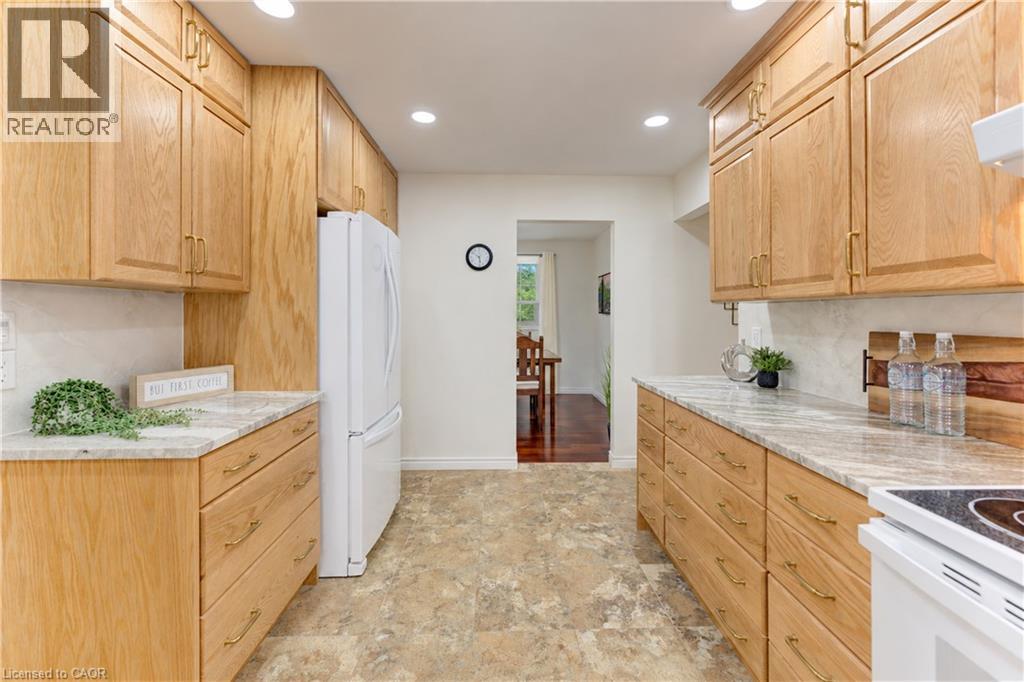 422 GRANGEWOOD Drive - Image 11