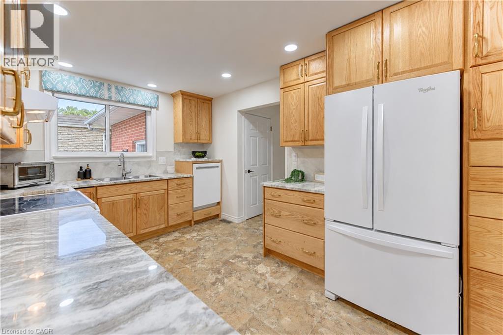 422 GRANGEWOOD Drive - Image 16