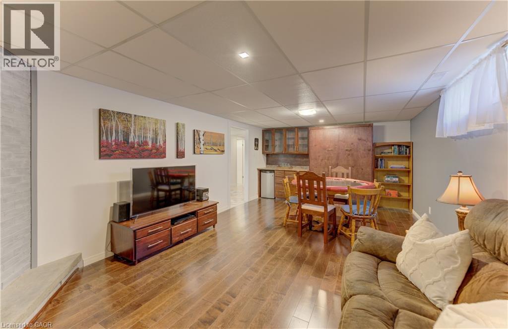 422 GRANGEWOOD Drive - Image 33