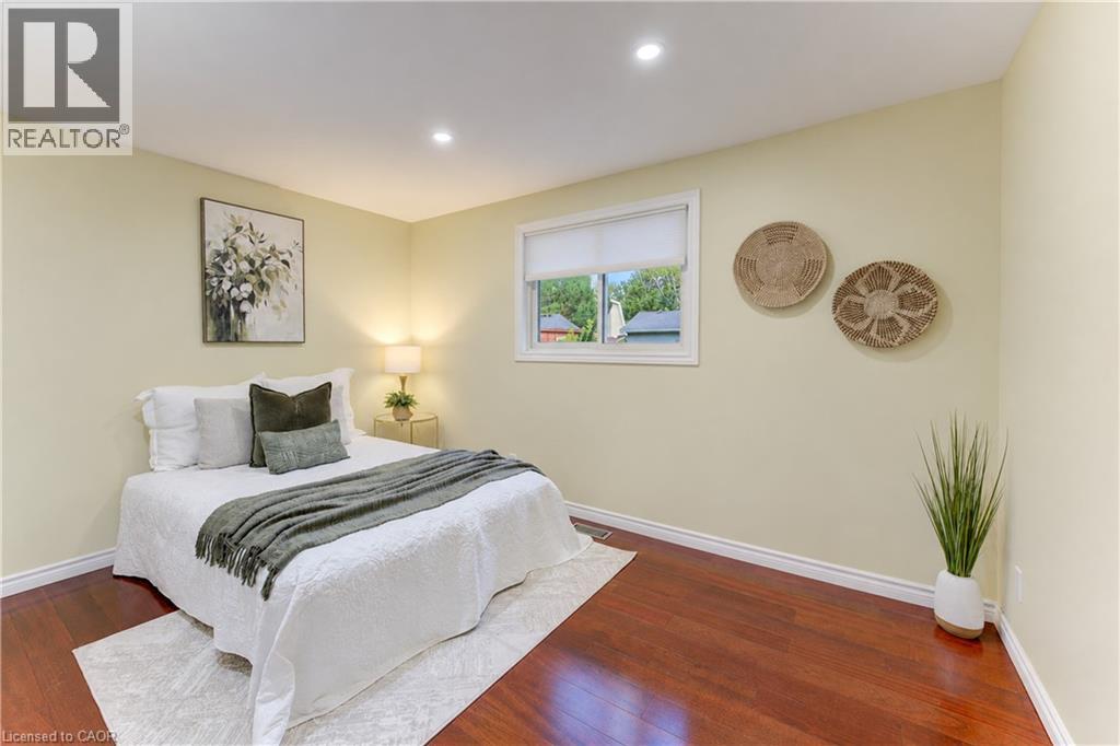 422 GRANGEWOOD Drive - Image 23