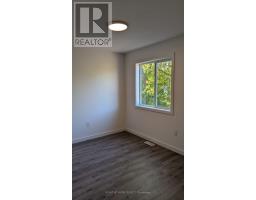 Bedroom 4 - 139 Highriver Trail, Welland, ON L3C0H6 Photo 11