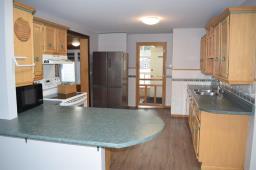 1053 Theo Nuytten Street, Winnipeg, MB R2J0H6 Photo 12