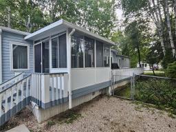 35 Village Drive, Ste Anne, MB R5H1H4 Photo 16