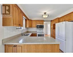 Living room - 104 Woodside Drive, Orillia, ON L3V7N7 Photo 12